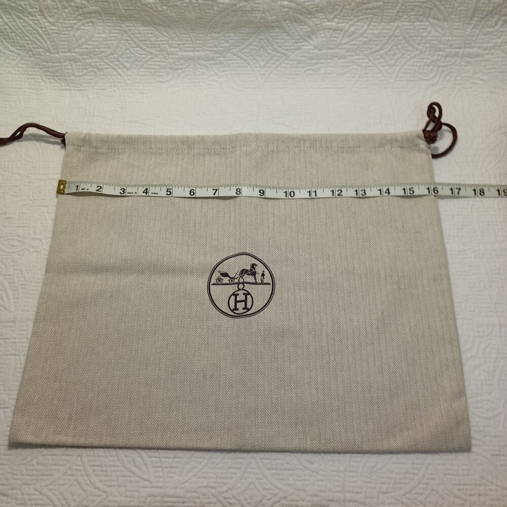 Hermès Beige Herringbone Cotton Drawstring Dust Bag 16 x13 " With Logo - Picture 4 of 5